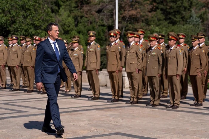 Reforma pensiilor militare se va desfășura treptat până în 2035