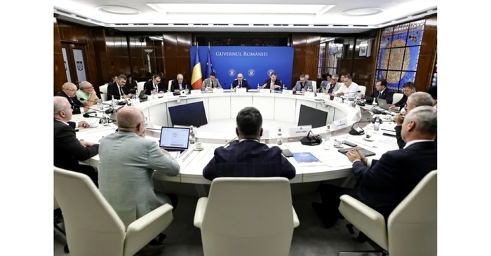 Reforma administrației locale: mai puține posturi și salarizare uniformă