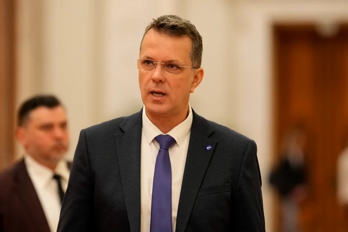 Ministrul Apărării critică declarațiile șefei CSM: „Nu înțelege realitățile economice ale românilor”