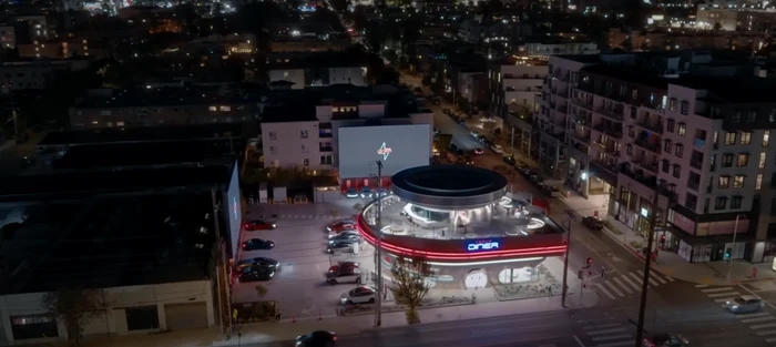 Tesla intră în industria fast-food în timp ce înregistrează scăderi financiare