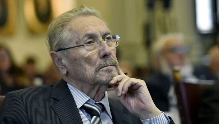 Emil Constantinescu contestă decizia de a desființa Institutul Levantului și anunță acțiuni legale