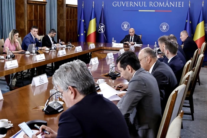 Premierul Bolojan: „Economia reală are nevoie de mai mulți contribuabili”
