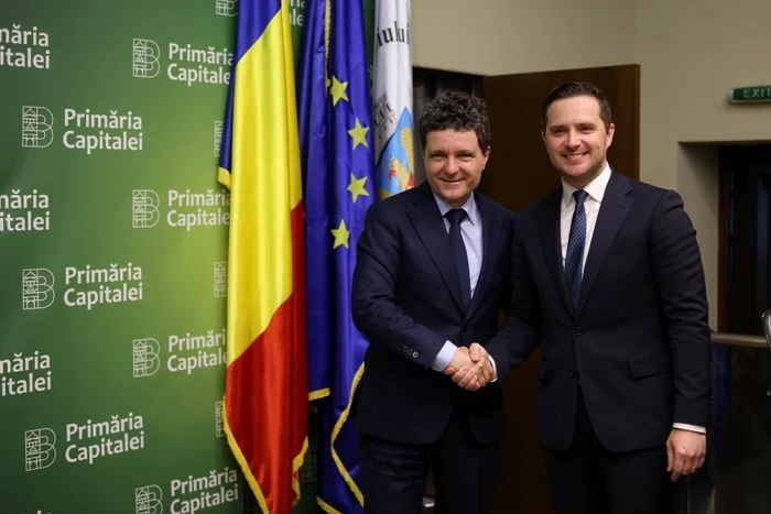 Puternicul lider liberal care dirijează politica Capitalei din culise