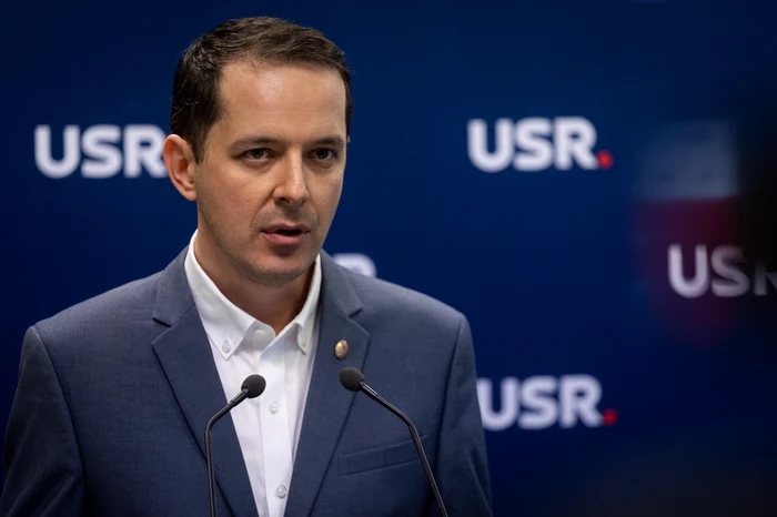 Tensiuni în Coaliție după poziționarea USR privind funeraliile lui Ion Iliescu