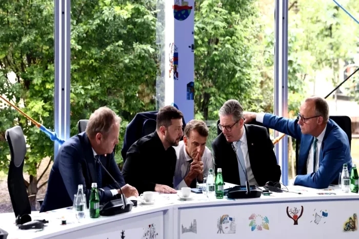 România trebuie să-și revendice locul la masa negocierilor internaționale privind Ucraina